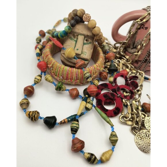 1 Pound Assorted Jewelry Lot Pink Creamer & Variety Necklaces Bracelets Earrings - Picture 3 of 7